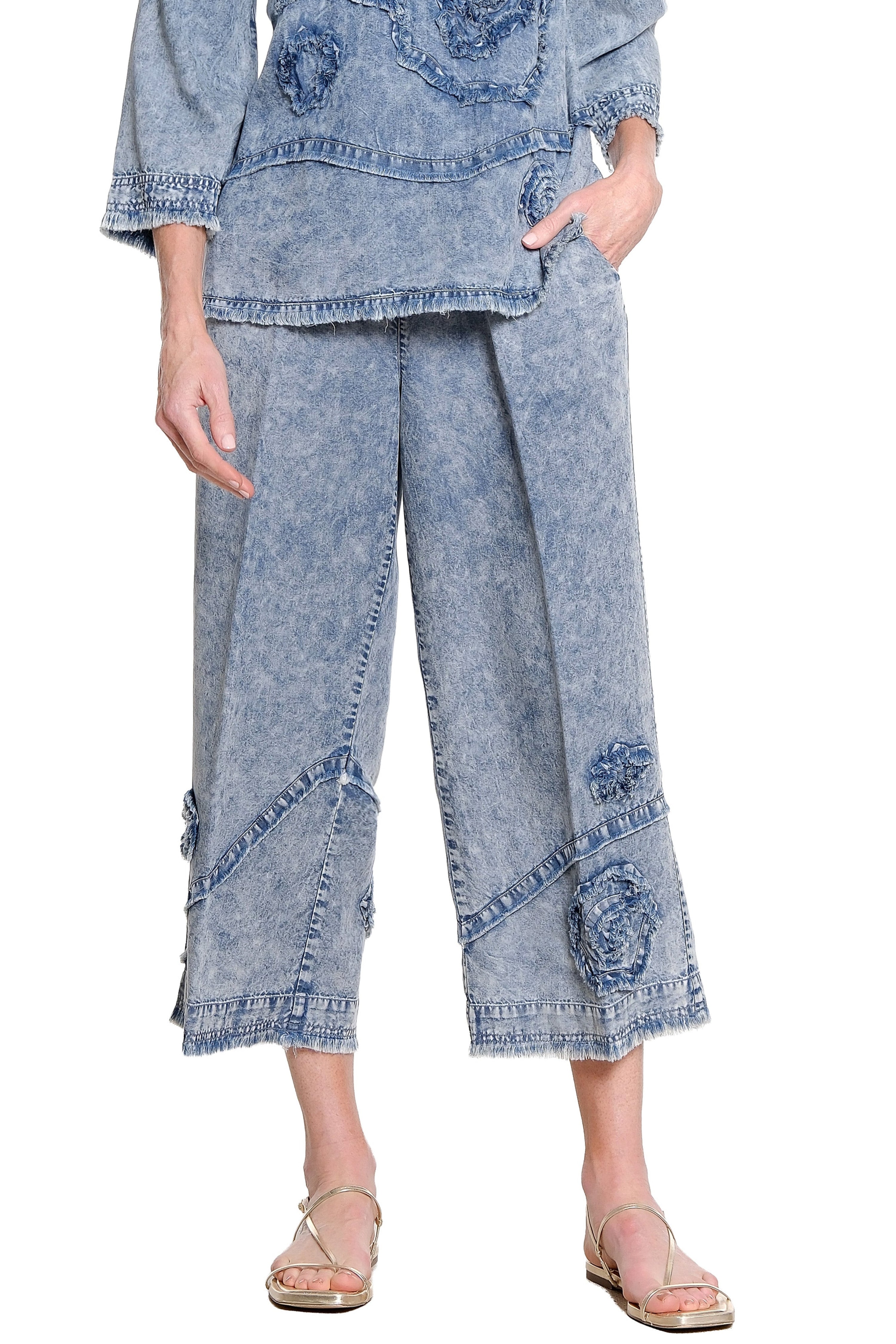 Appliqué Detail Cropped Drawstring Pant - Denim