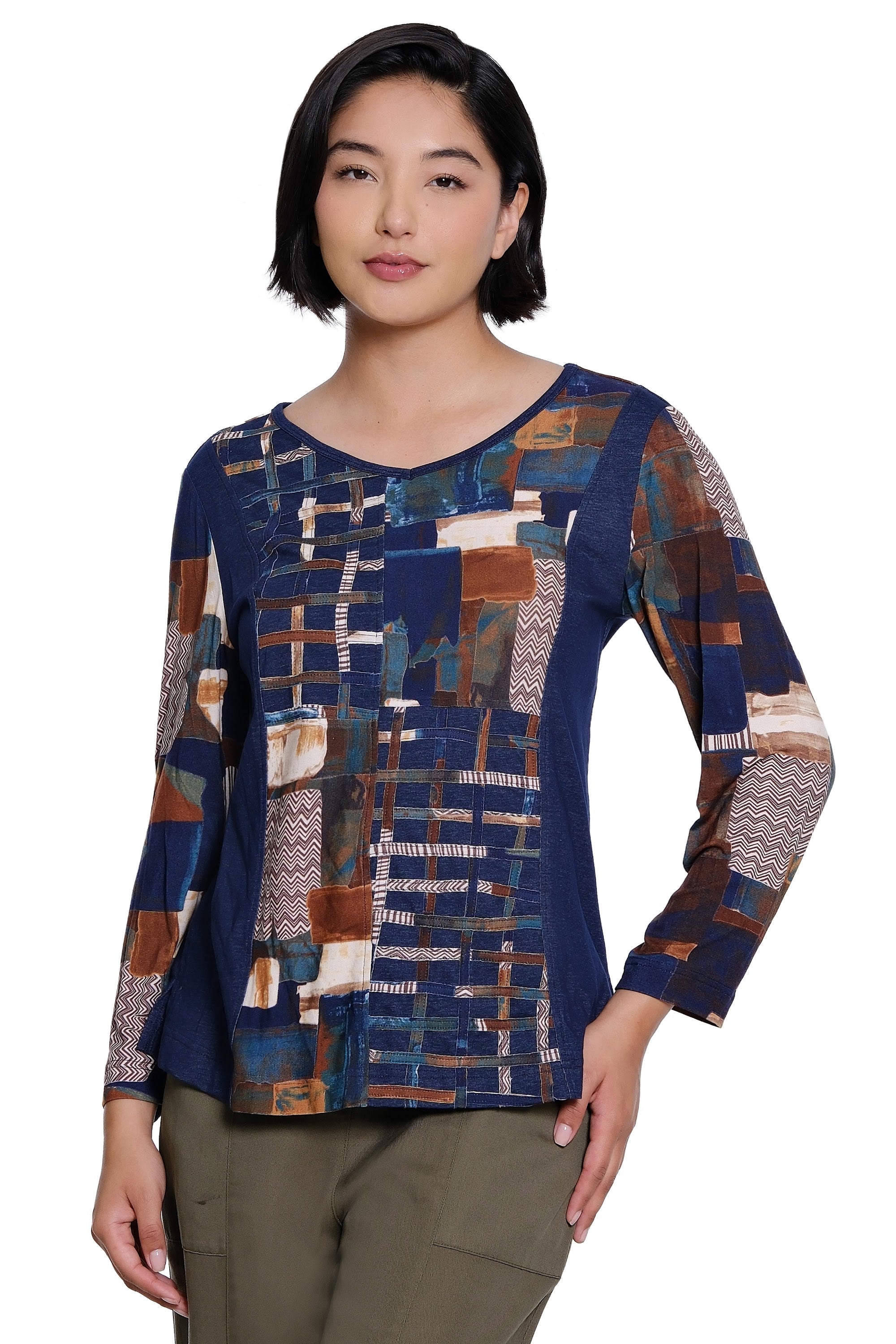 Printed Knit Popover Top with V-Neck and Long Sleeves - Navy Multi