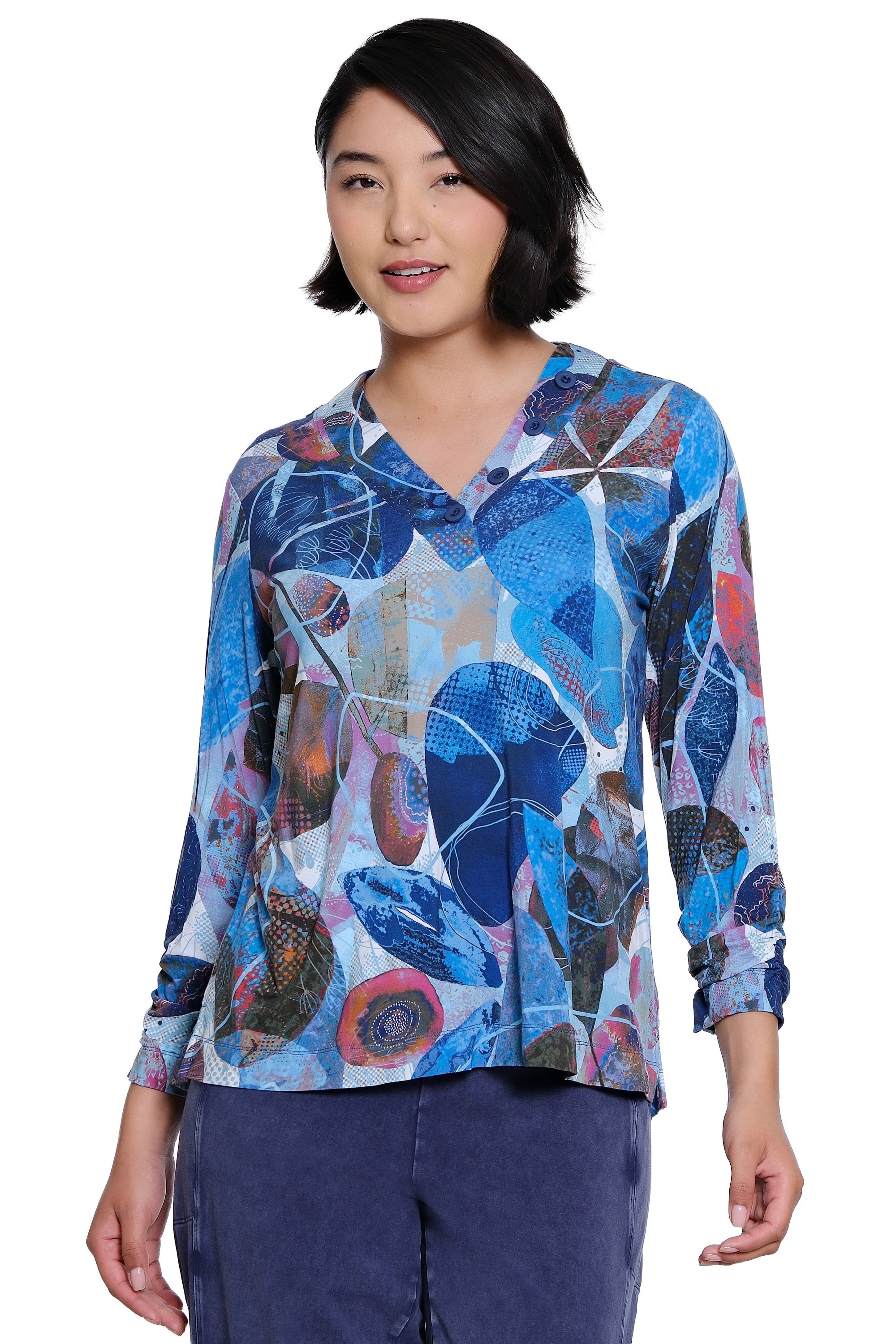 Printed Knit Popover with V-Neck Button Detail and 3/4 Sleeves - Petite - Blue Floral
